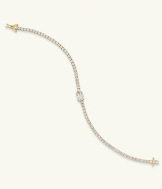 TENNIS BRACELET WITH BAGUETTE CENTER
