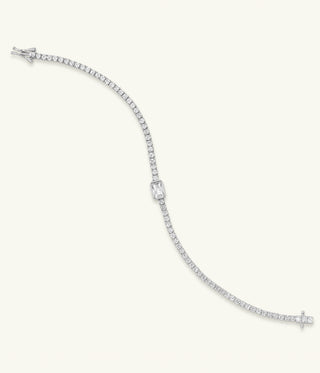 TENNIS BRACELET WITH BAGUETTE CENTER
