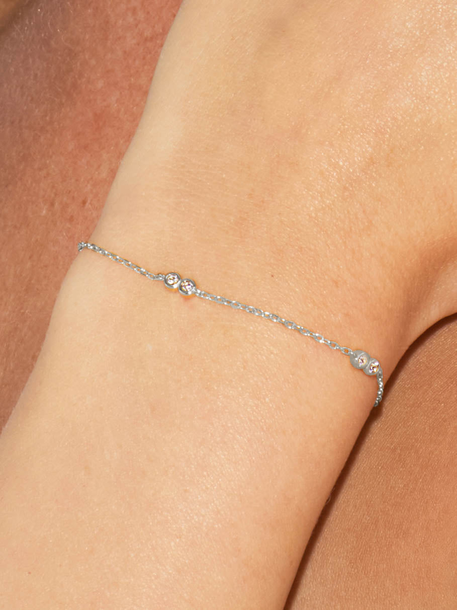 DAINTY BEZELS BRACELET