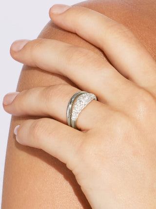 PAVÉ SIGNET RING
