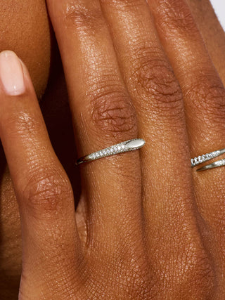 PAVÉ SLIM SIGNET RING
