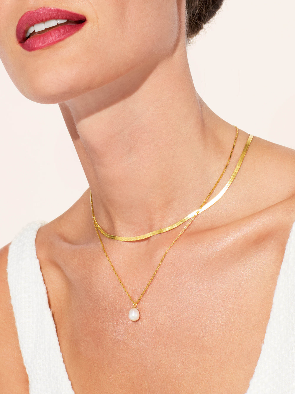 PEARL PENDANT NECKLACE
