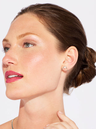 PEARL WAVE STUDS
