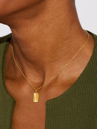 SUN RAYS PENDANT NECKLACE

