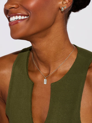 SUN RAYS PENDANT NECKLACE
