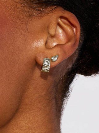 TEARDROP SMALL STUDS
