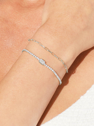 TENNIS BRACELET WITH BAGUETTE CENTER
