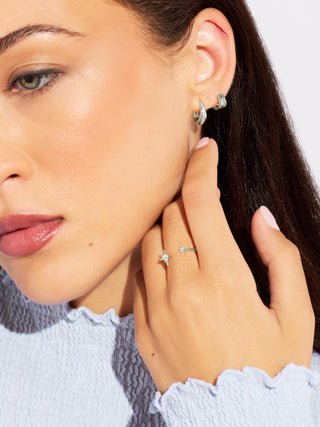 VERA TAPERED SMALL HOOPS
